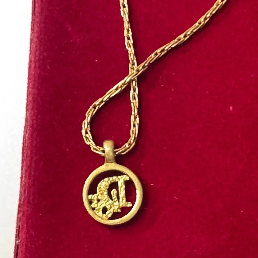 Dior Gold Pendant Necklace - Picture 7 of 10